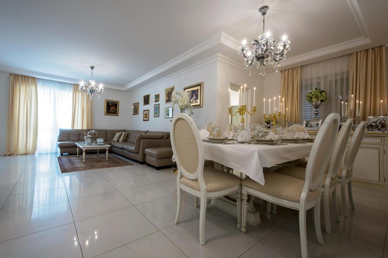 Vivaldi Deluxe Apartment *
